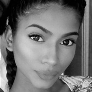 Meet your Posher, Miya